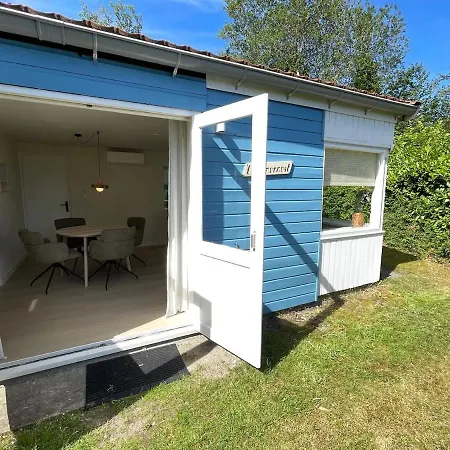 't Zomernest - Charming Wooden Close To Сasa de vacaciones *