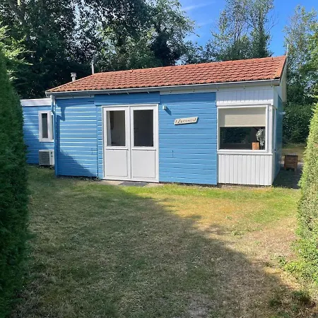 't Zomernest - Charming Wooden Close To *