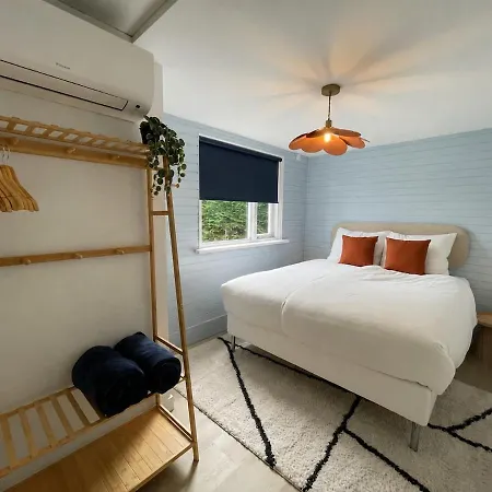 Сasa de vacaciones 't Zomernest - Charming Wooden Close To